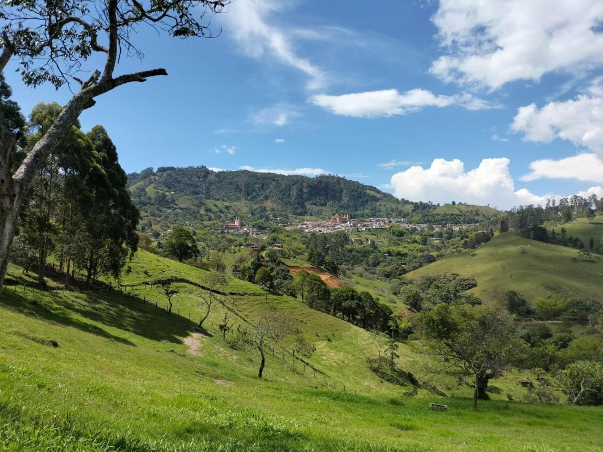 Spanglish Colombia Jericoc (Antioquia) Exterior foto